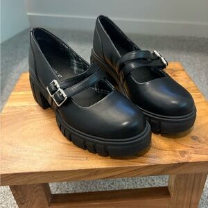 Black Women's Loafers with Buckle Detail Grunge
